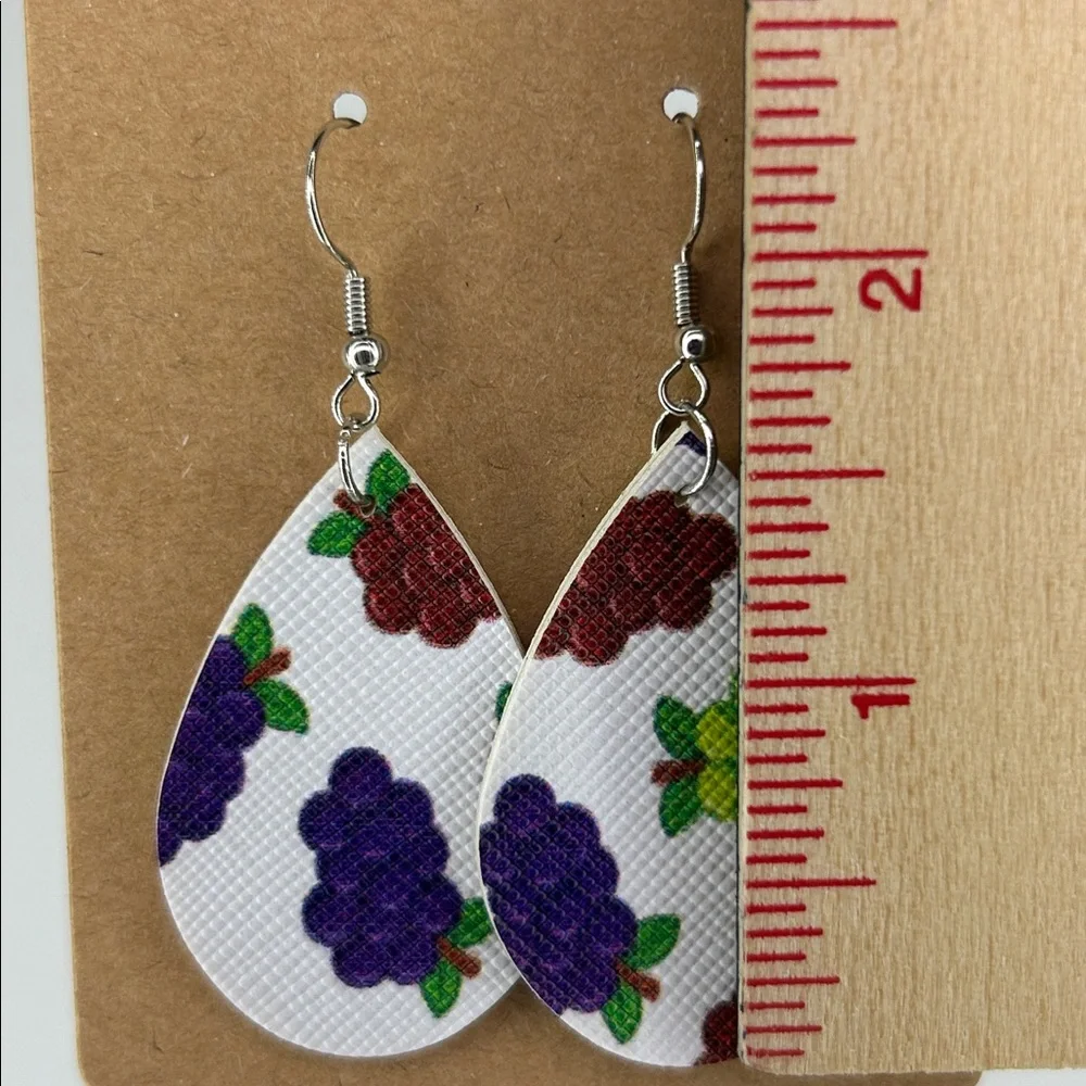 Mini Faux Leather Teardrop Earrings Grapes fruit Fashion Jewelry
